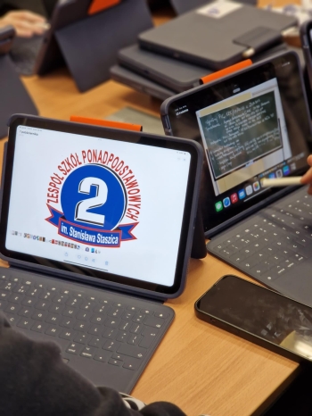 582694234_1427112869424089_353983268947603639_n