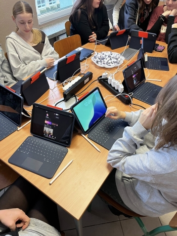 596046178_1442222547913121_1747412094800653166_n