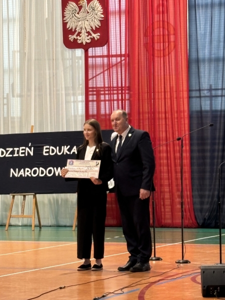 ŚWIĘTO PATRONA SZKOŁY, DZIEŃ EDUKACJI NARODOWEJ ORAZ 40. ROCZNICA NADANIA ZSP NR 2 SZTANDARU I IMIENIA PATRONA STANISŁAWA STASZICA