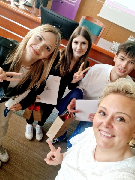  „Zdolny uczeń – świetny student” na Wydziale Ekonomiczno-Socjologicznym?