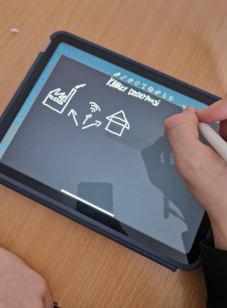 Od słowa do obrazu – czyli sketchnoting w pracowni APPLE