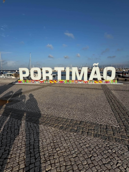Praca, portugalskie smaki i egzamin językowy – Julka podsumowuje kolejny dzień na praktykach.
