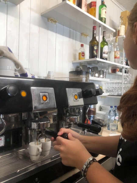 Praca w portugalskiej restauracji i chwile relaksu na plaży – Maja odkrywa uroki Portimão! 